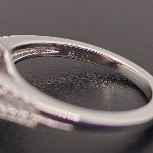 Red Garnet & White Zircon Sterling Silver Ring Size 7 - Picture 5 of 7